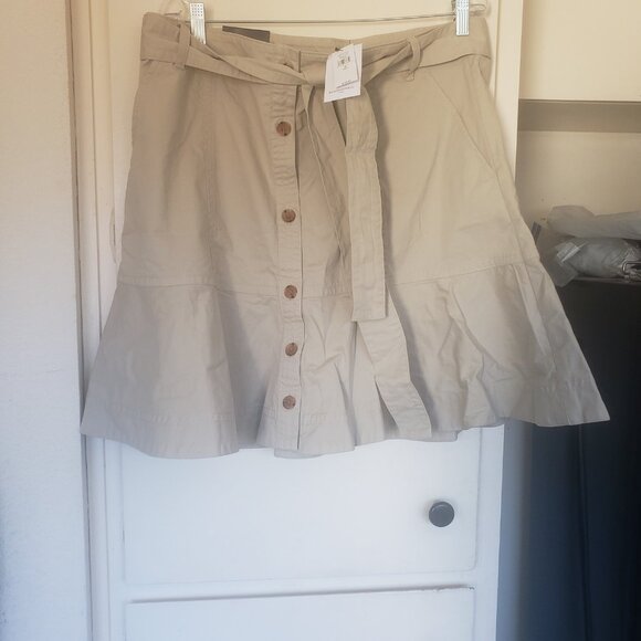 Banana Republic Dresses & Skirts - Kaki Skirt (Tan) Banan Republic Size 16 Tall